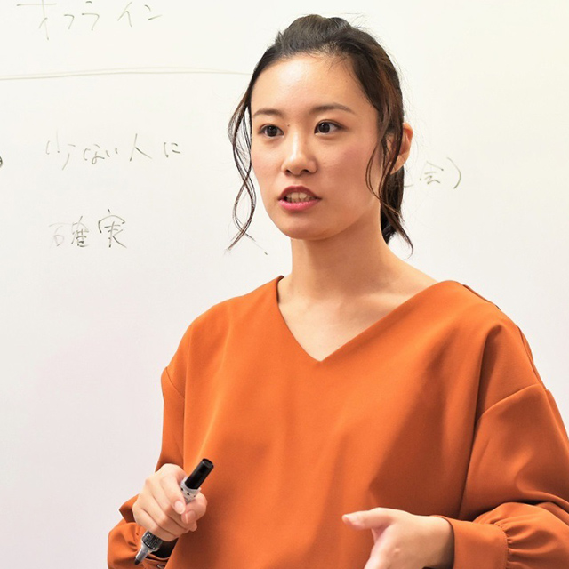 瀬尾彩